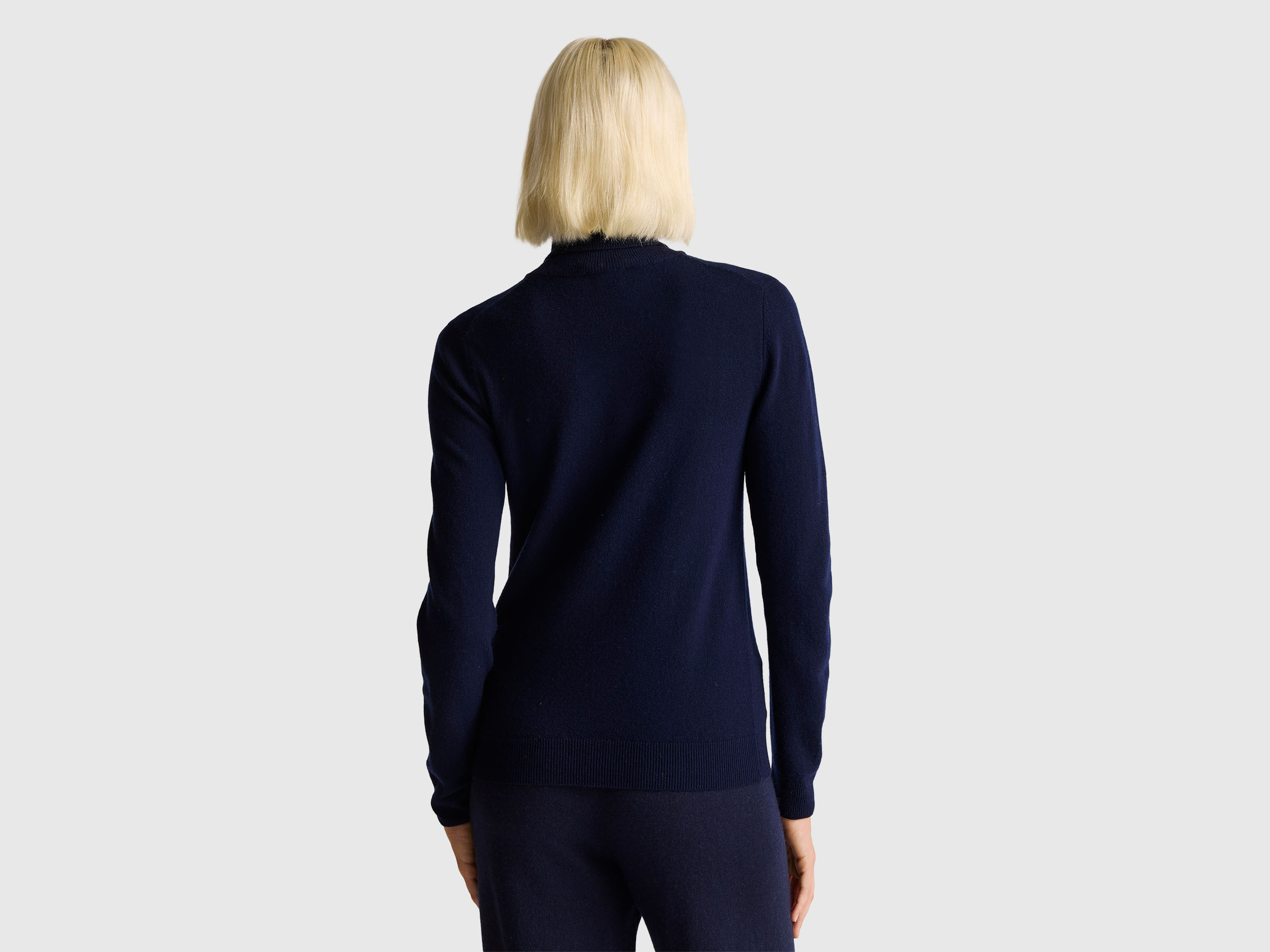 TURTLE NECK SWEATER Mujer image number 2